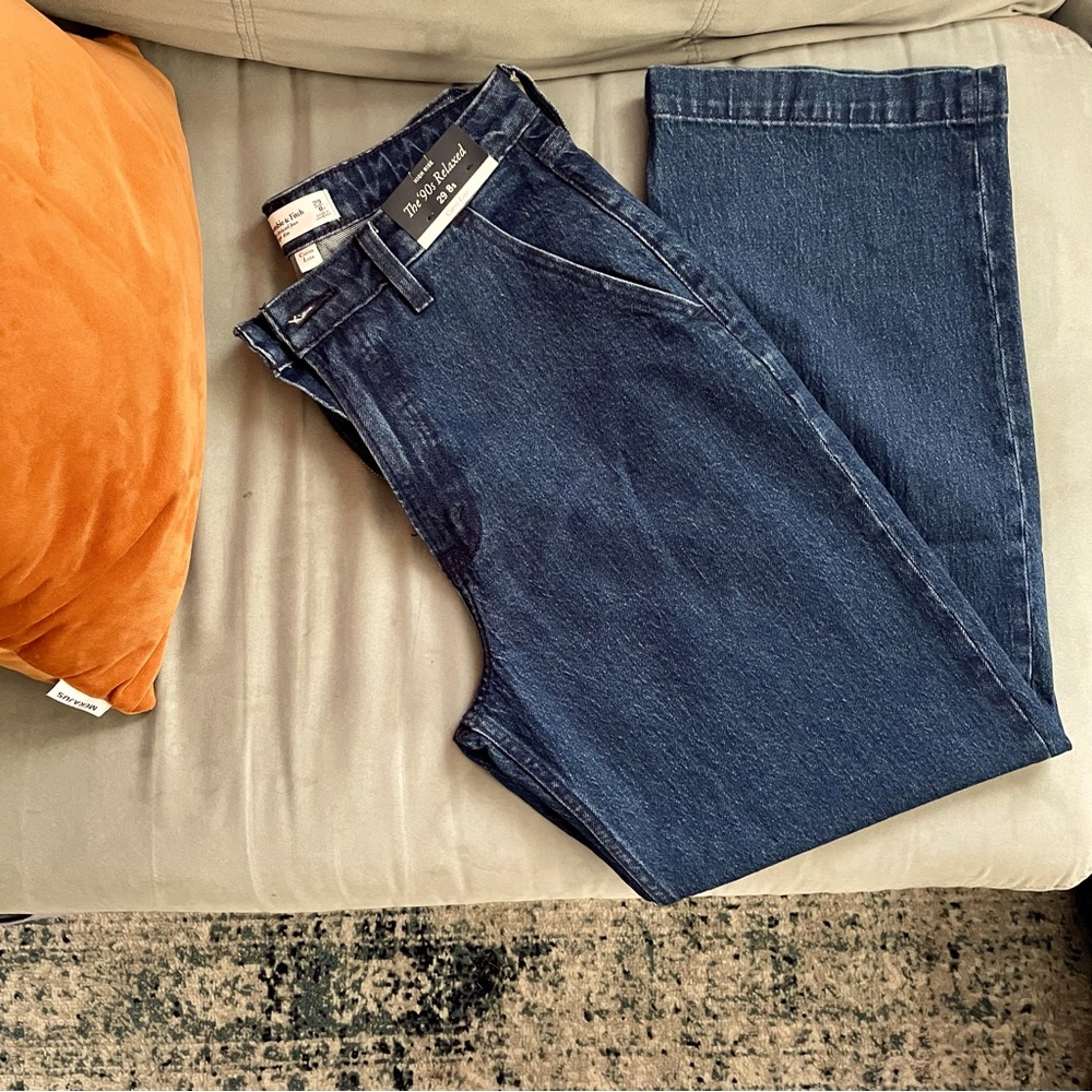 Abercrombie & Fitch High Rise 90s Curve Love Relaxed Jeans